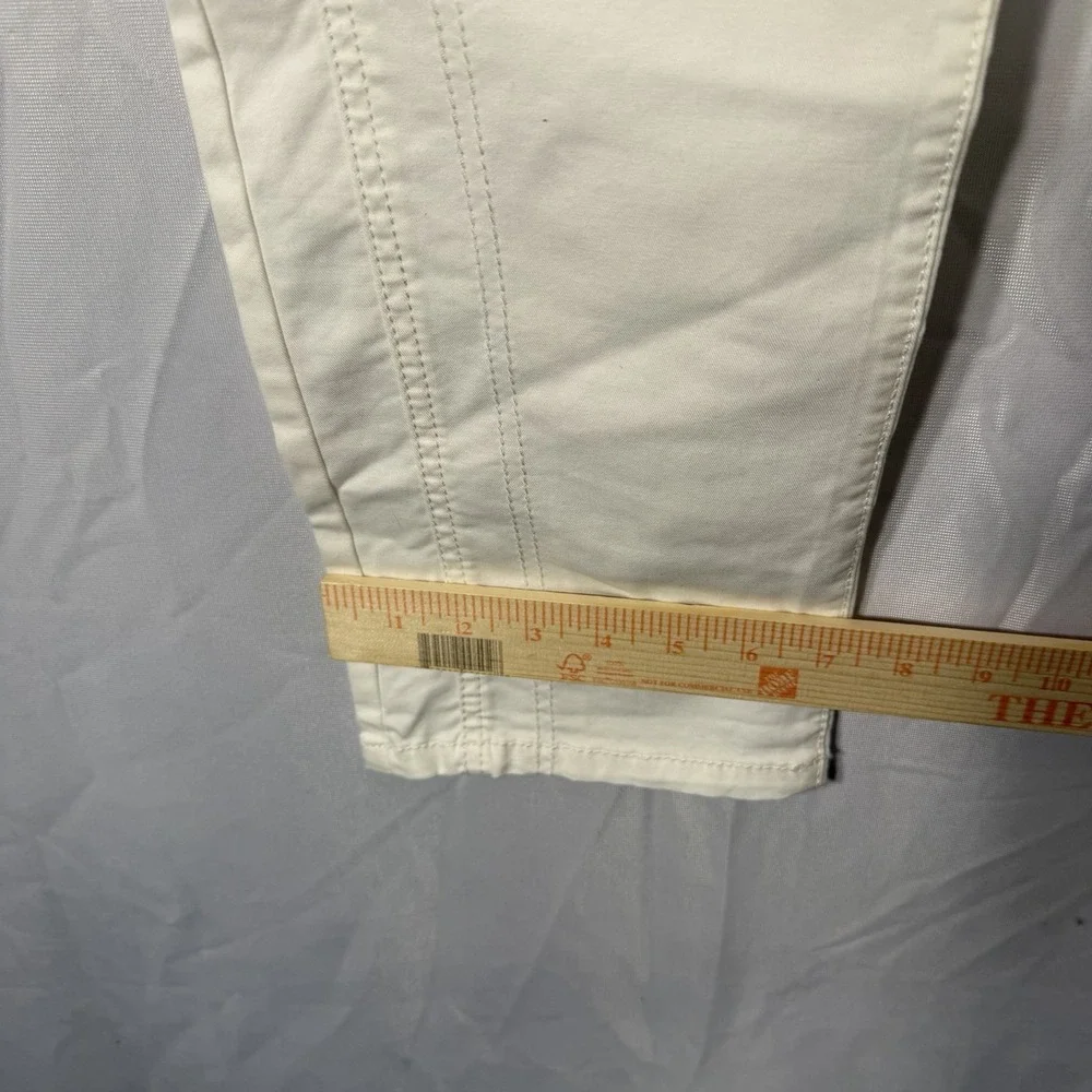 chicos stretch tapered jeans Size 25 Cream White Tapered Knee Hemmed Style Pants